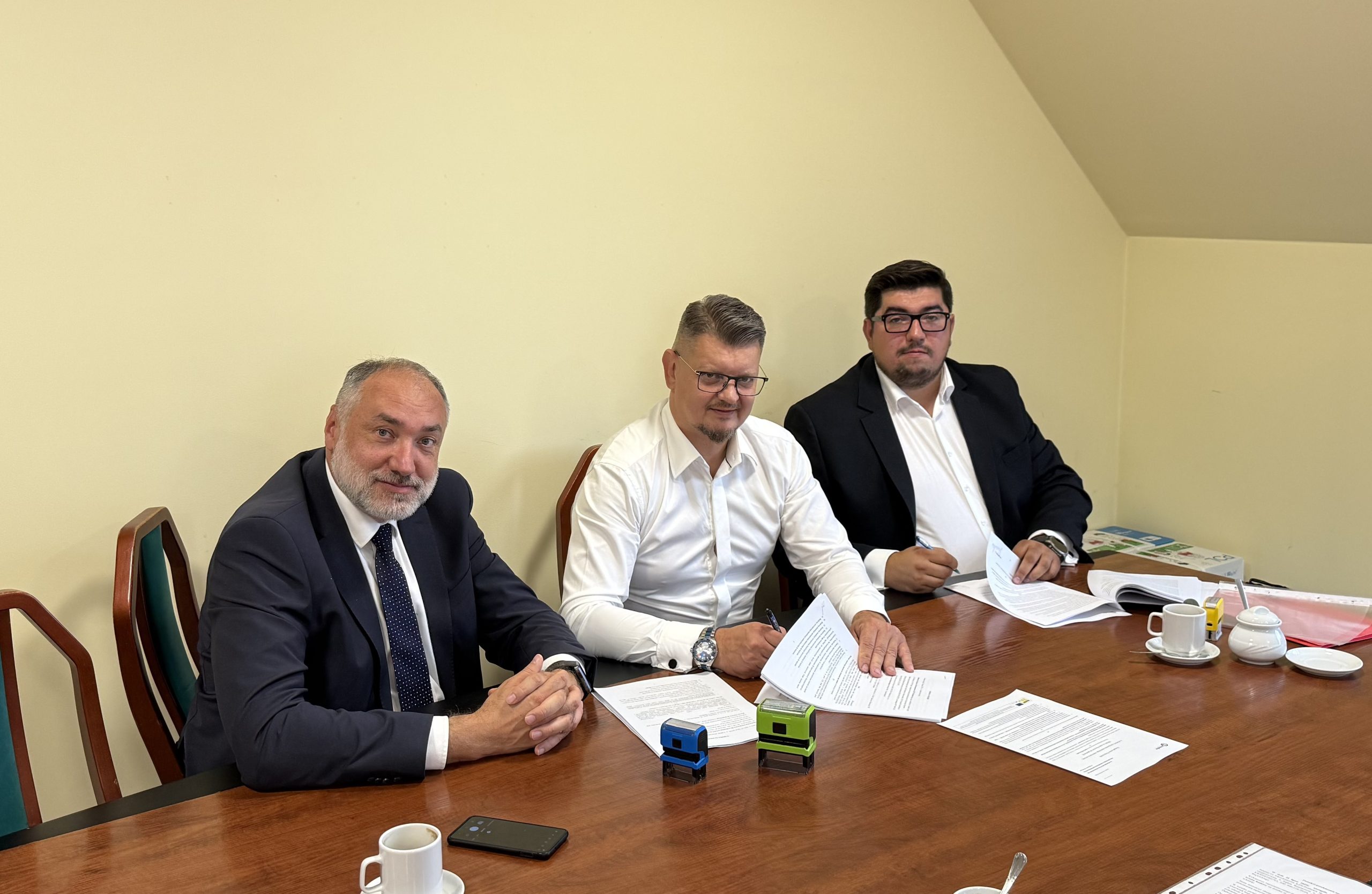 Podpisanie umowy na budowę budynku mieszkalnego w Suchowoli