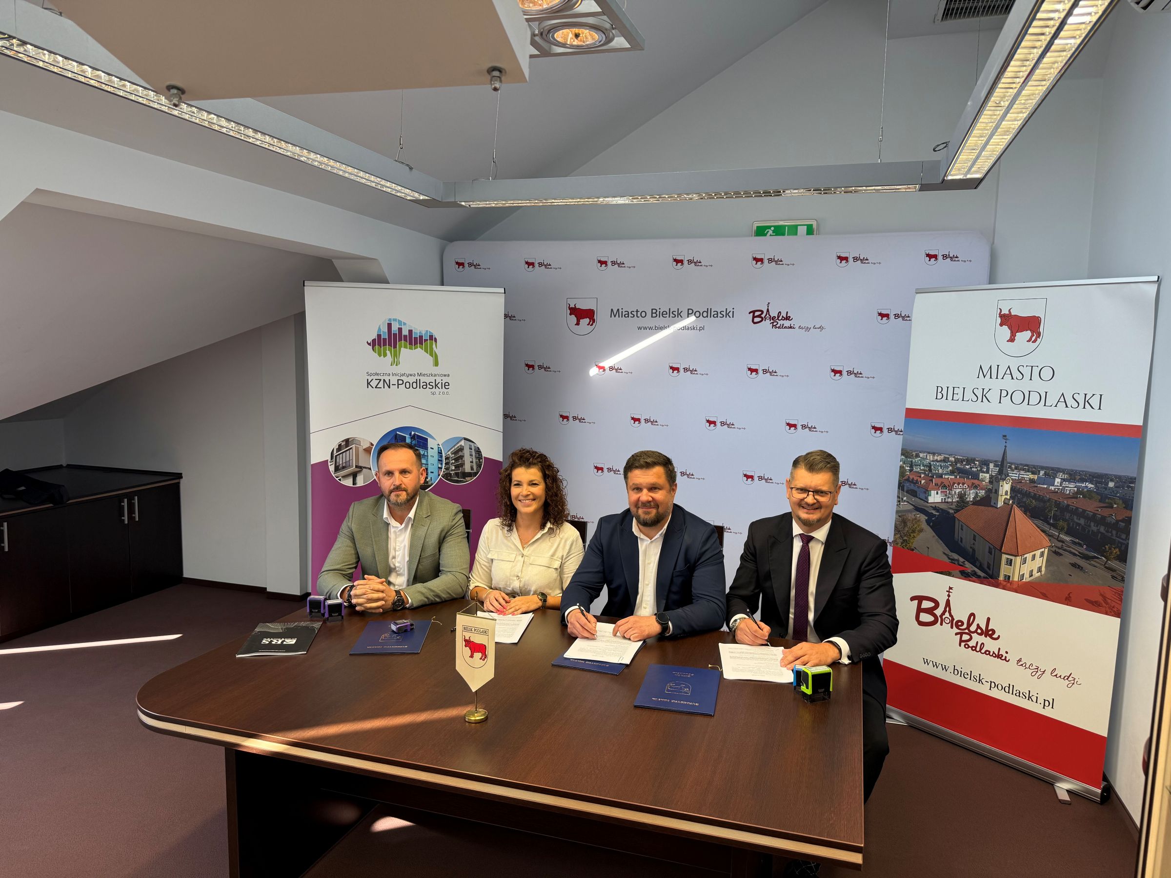 Podpisanie umowy na budowę budynku mieszkalnego w Bielsku Podlaskim