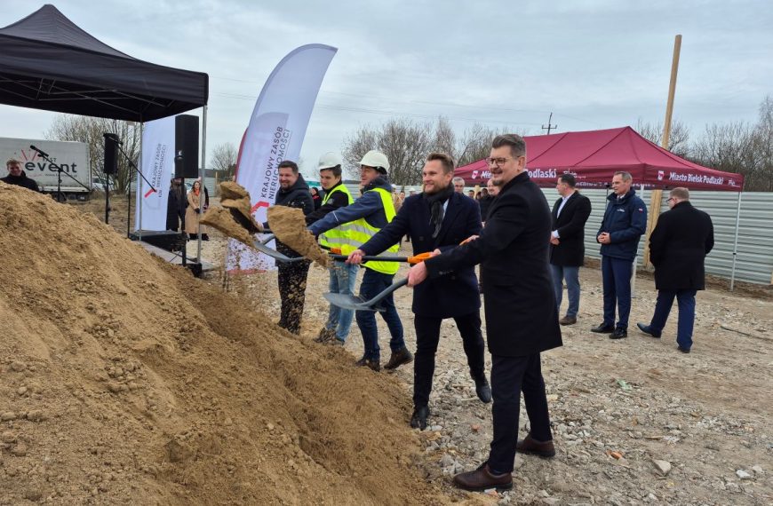 Symboliczne wbicie łopaty w Bielsku Podlaskim